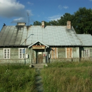 102