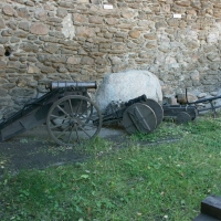 551